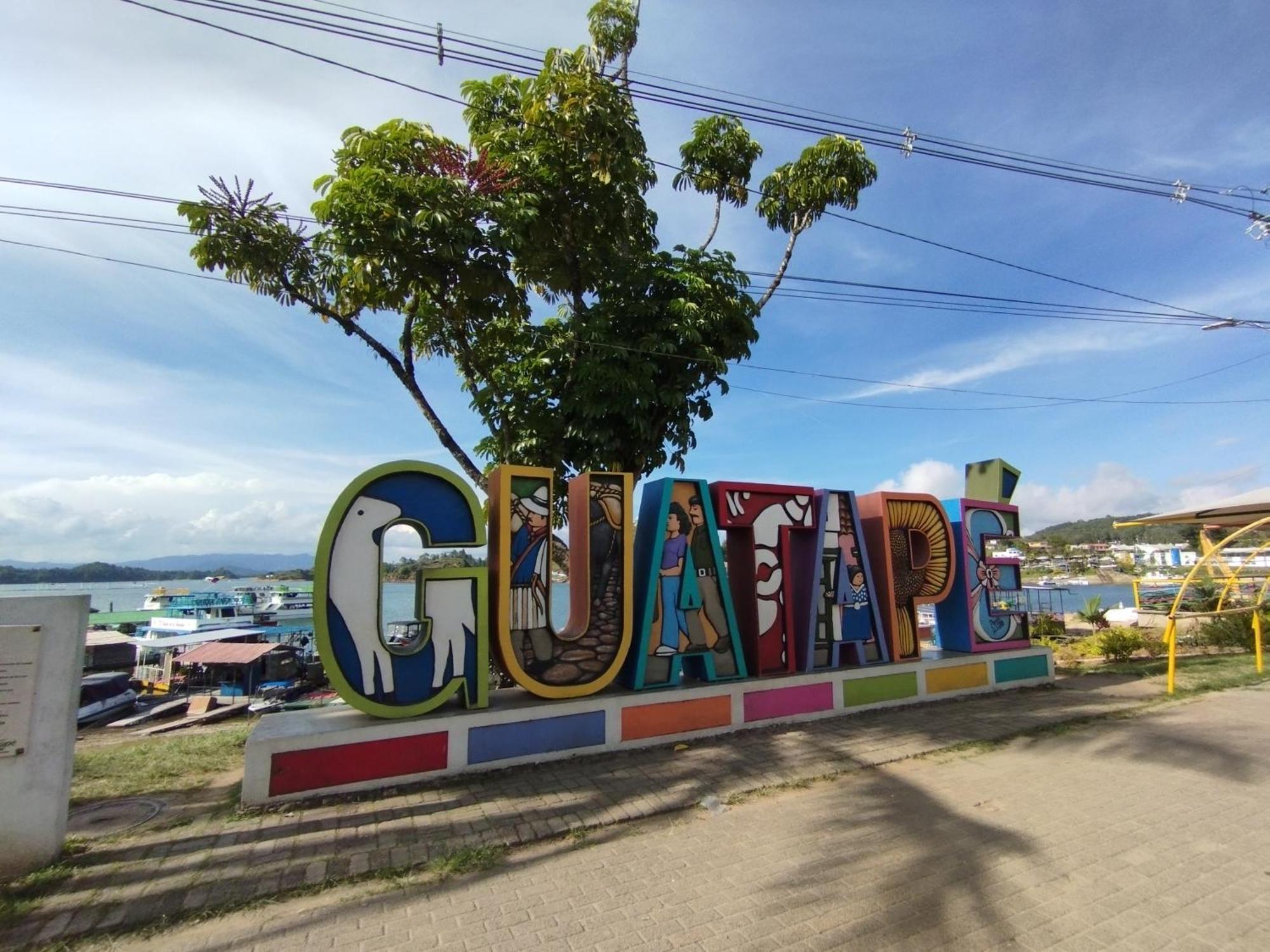 Apartamento La Martinera Plaza Principal Guatapé Exterior foto