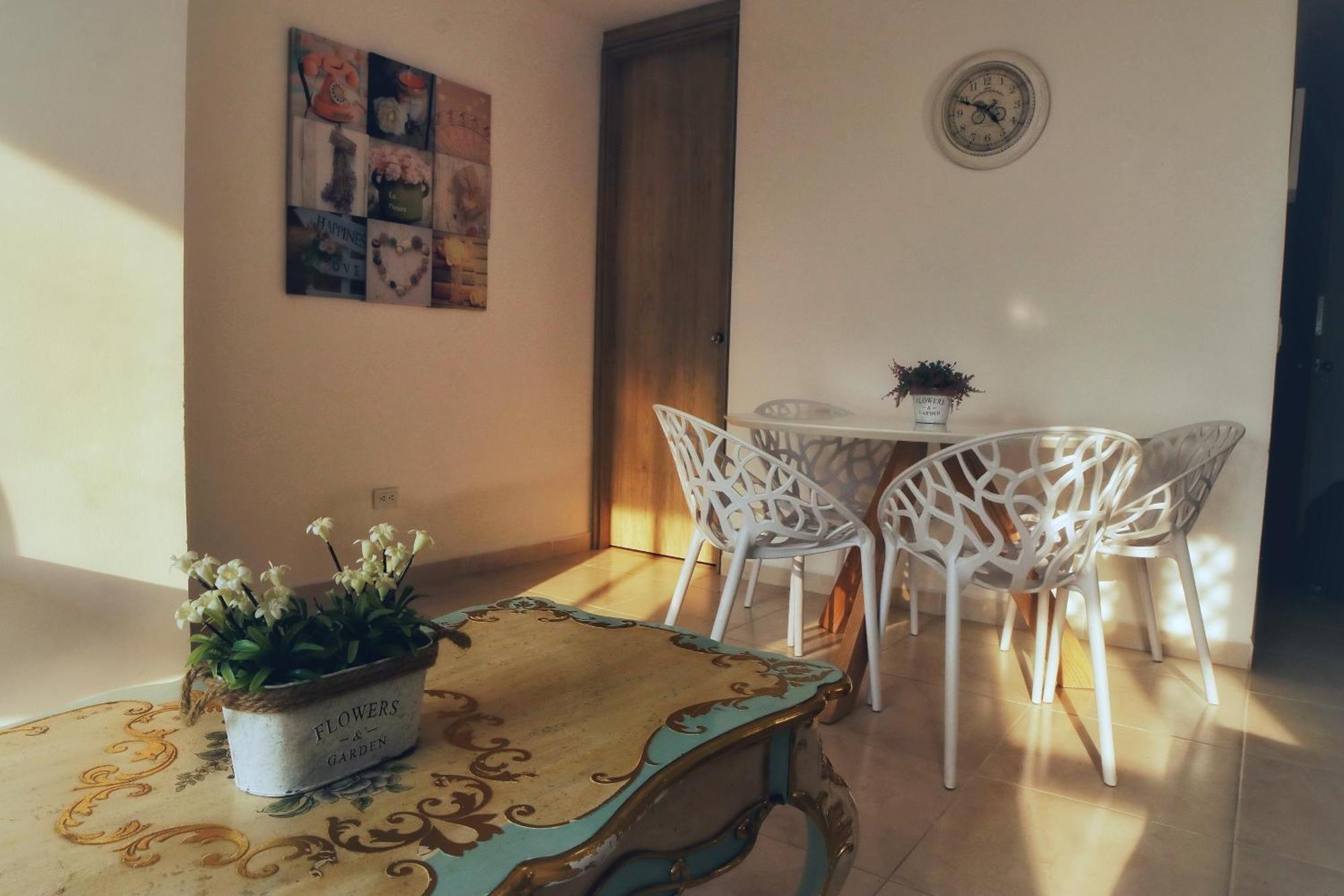 Apartamento La Martinera Plaza Principal Guatapé Exterior foto